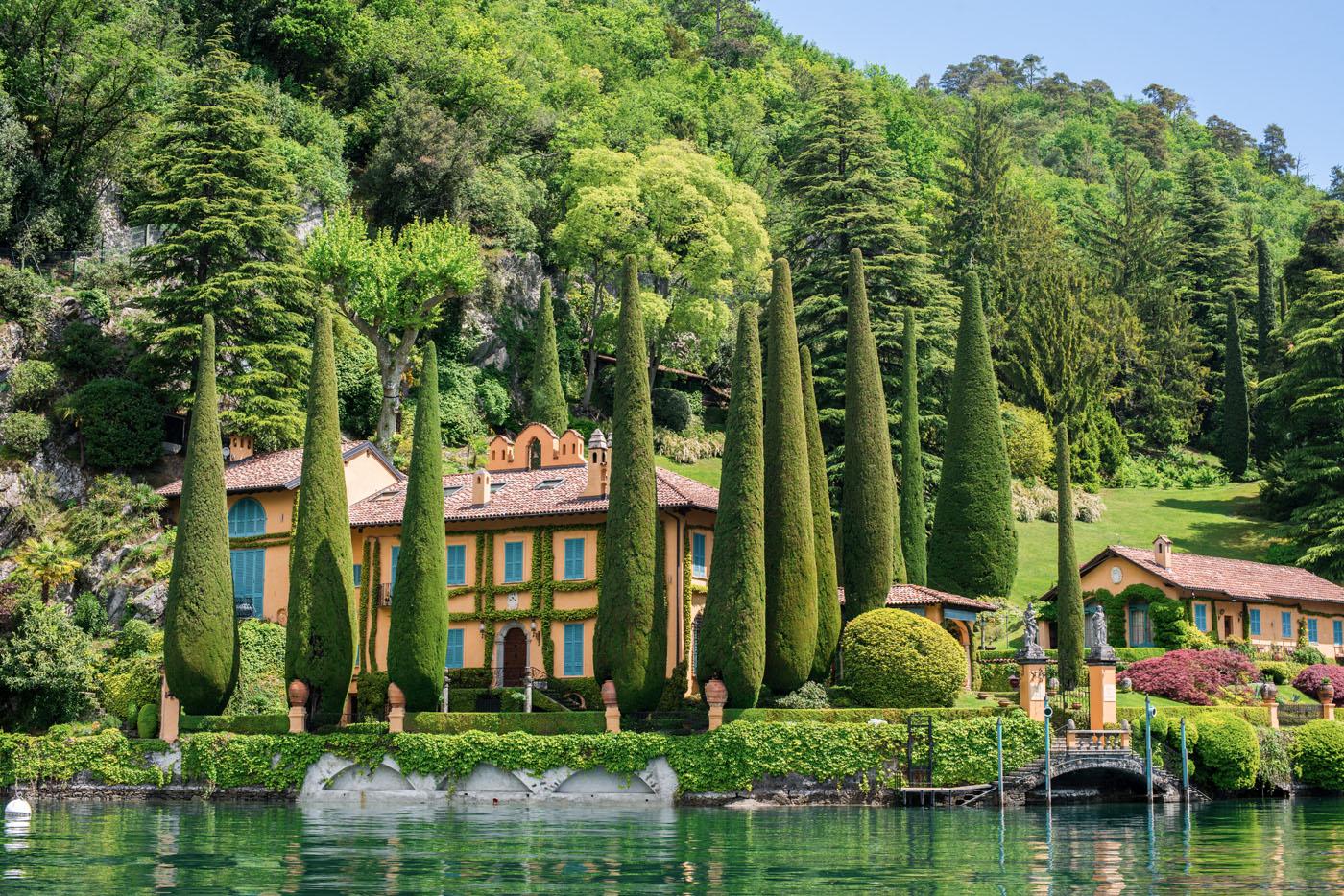 Villa Cassinella e il suo giardino sul Lago di Como