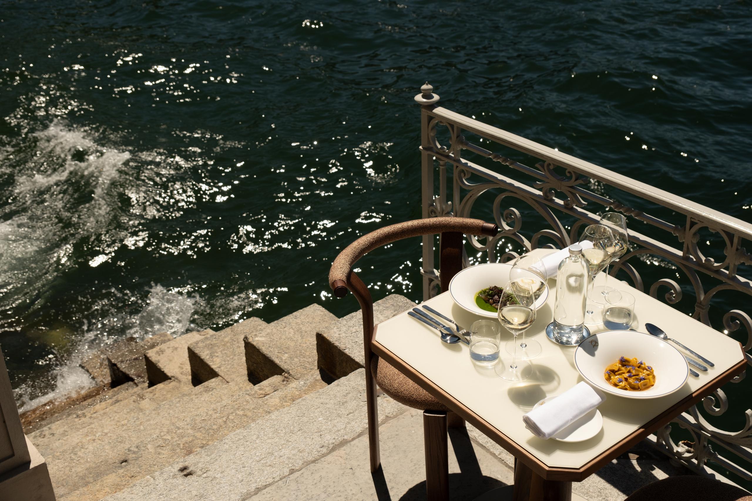 Lakeside table at Ristorante Genazzini 1788 in Bellagio