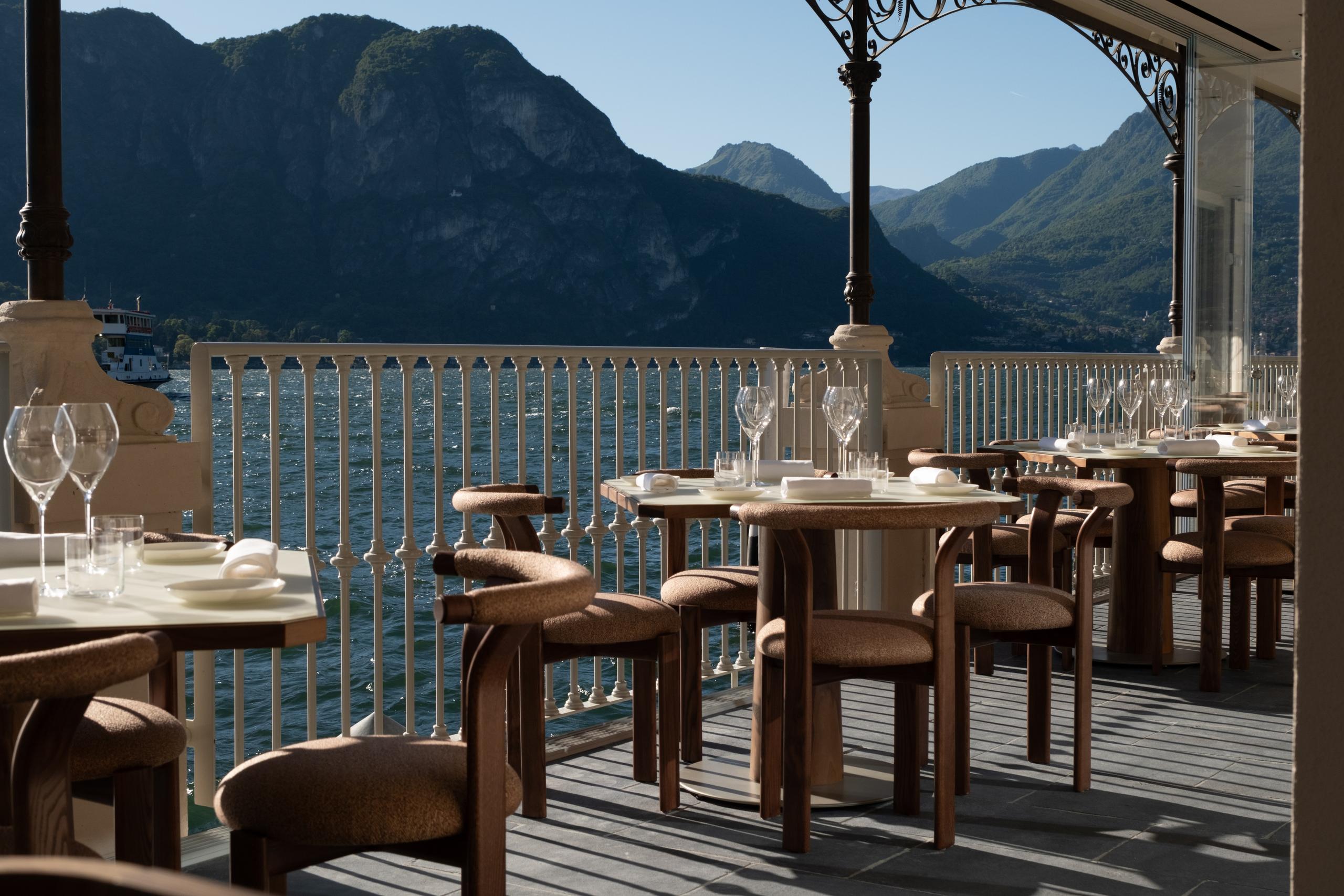Ristorante Genazzini 1788 terrace with views of the Lake Como mountains