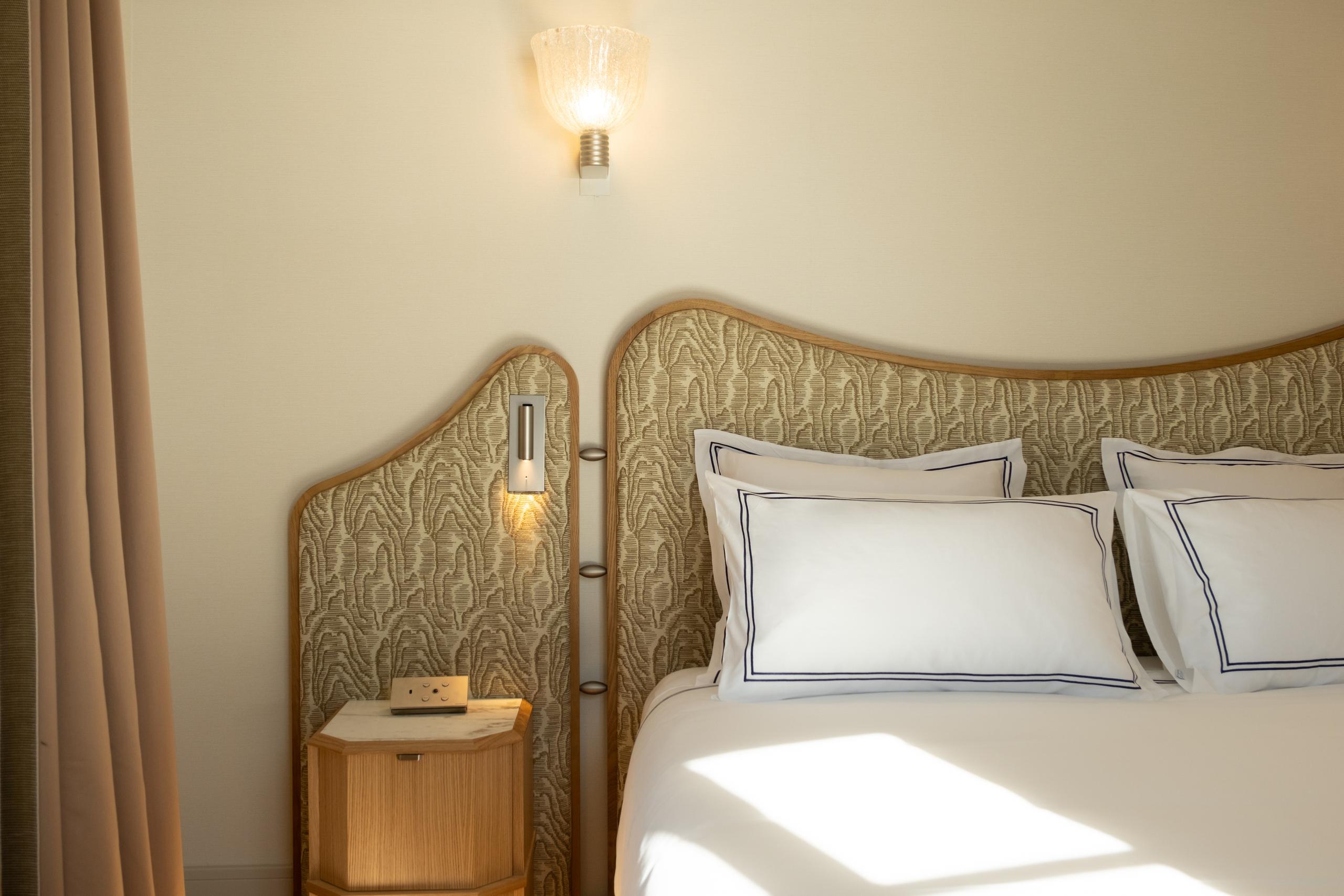 Junior Suite upholstered headboard detail - Palazzo Genazzini