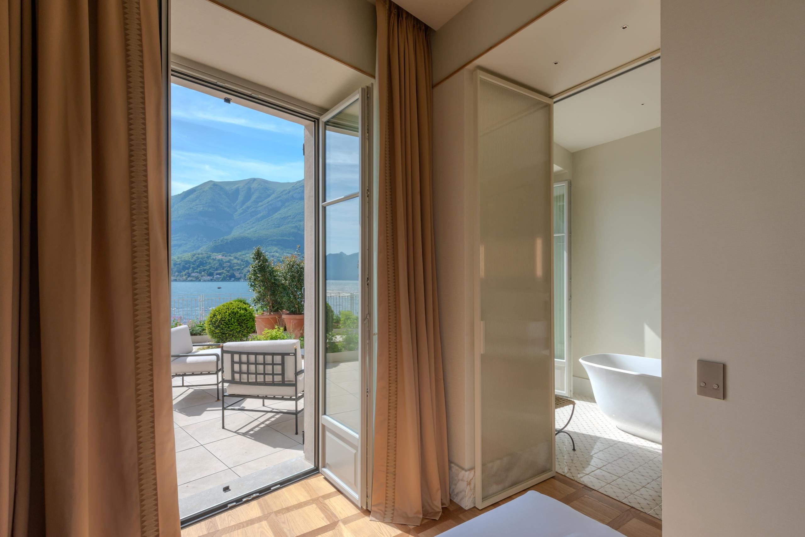 Suite Genazzini French doors opening onto the lake-view terrace - Palazzo Genazzini