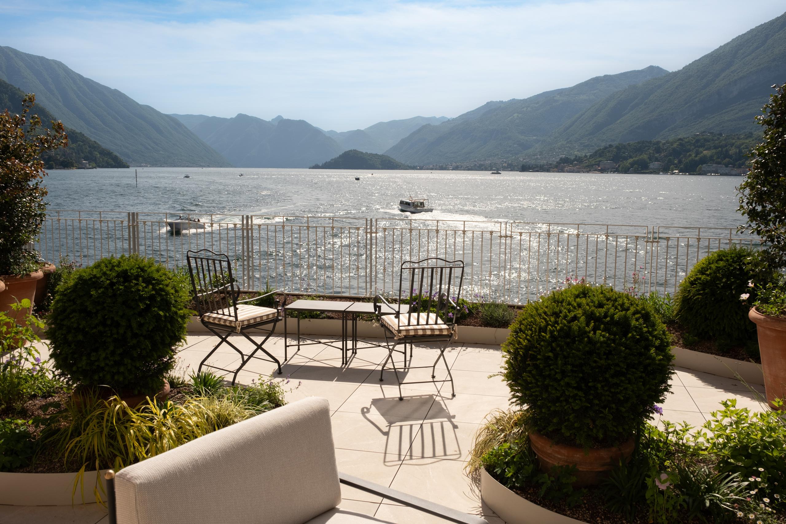 When you reserve four nights or more, we offer you 15% off your entire stay. 